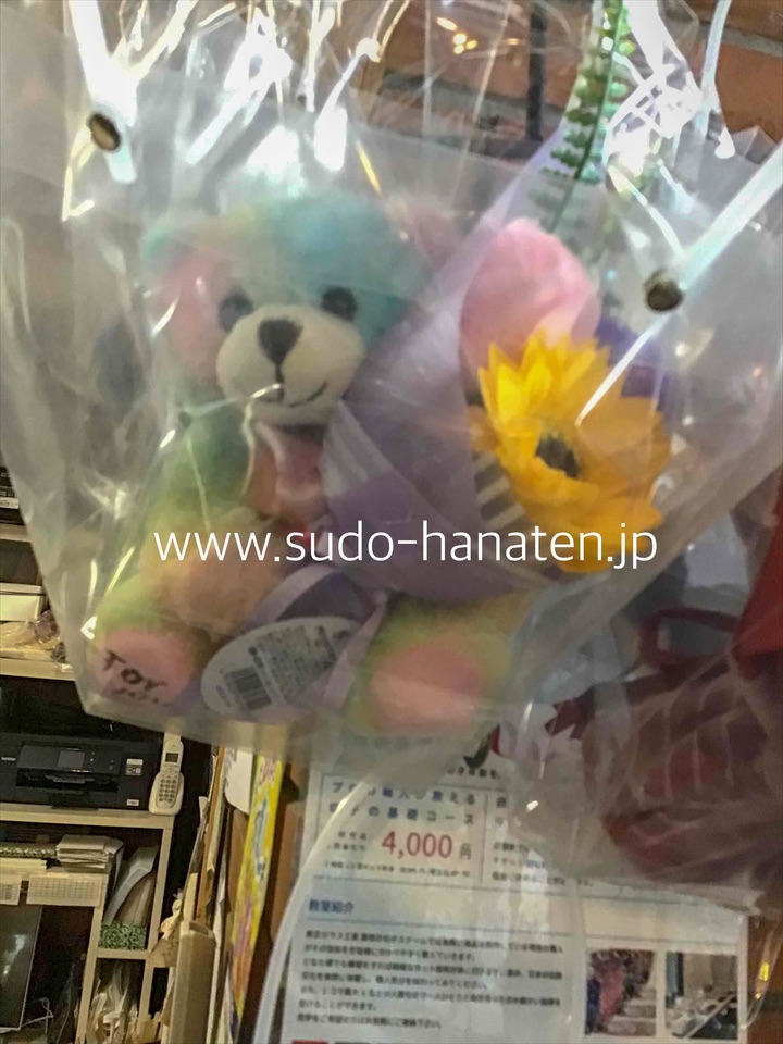 ダッコぬいぐるみとシャボンフラワーブーケ